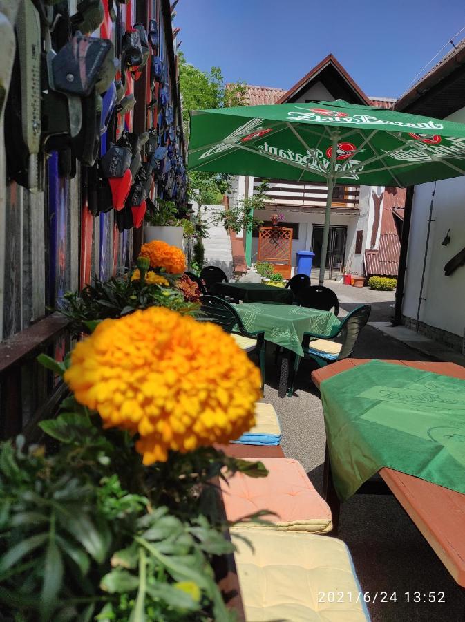 Hotel Tatrania Stará Lesná Buitenkant foto