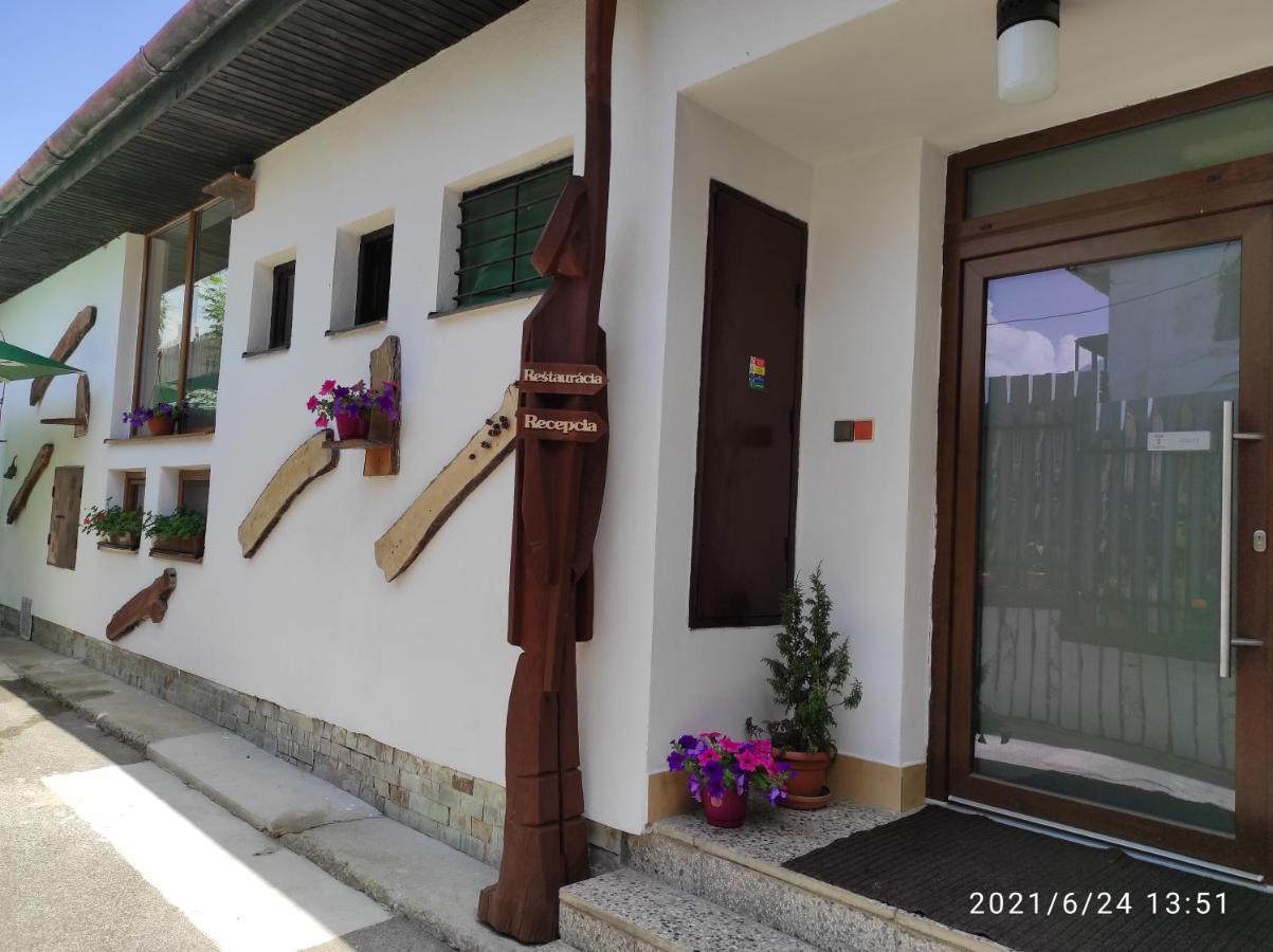 Hotel Tatrania Stará Lesná Buitenkant foto