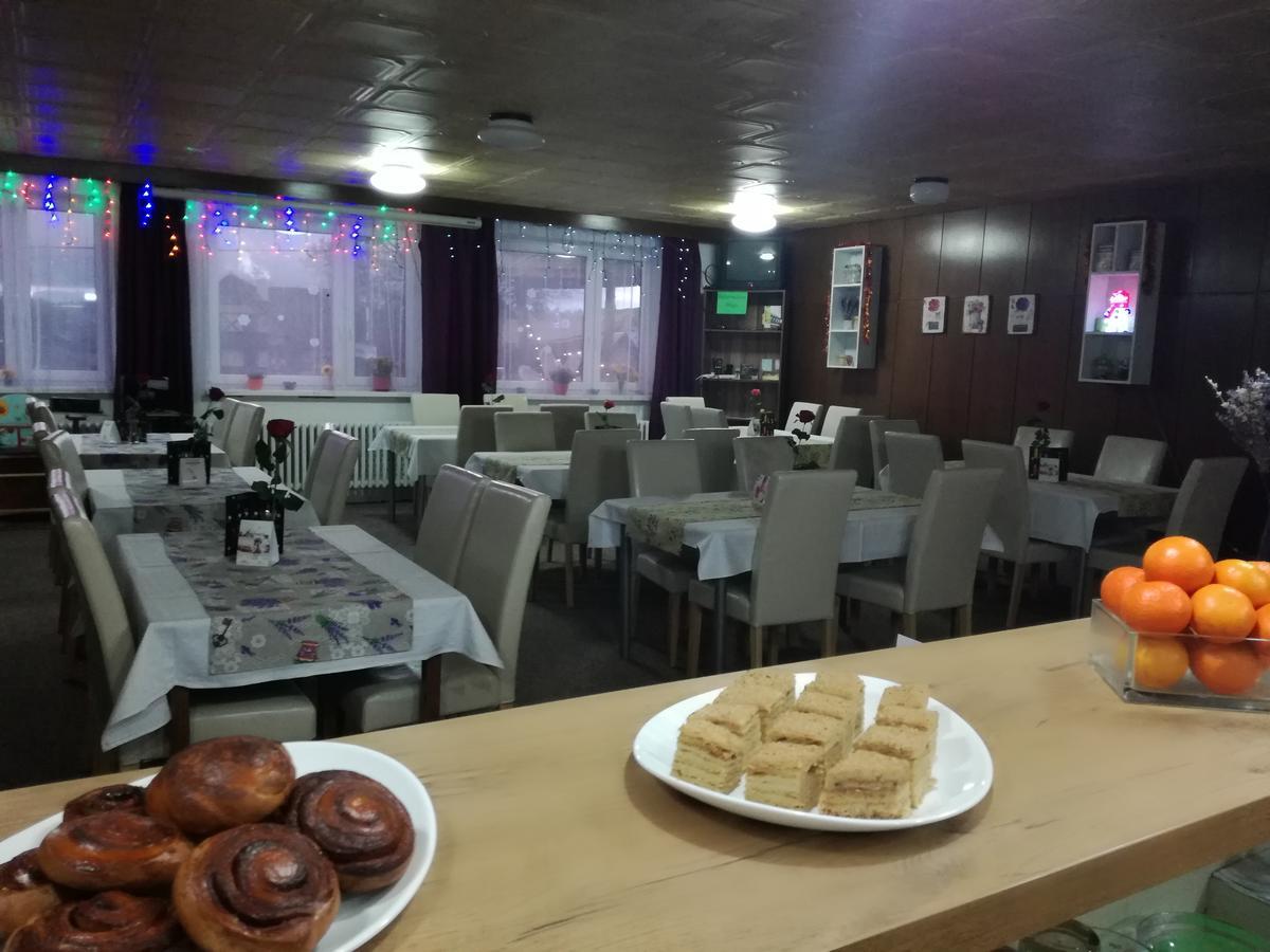 Hotel Tatrania Stará Lesná Buitenkant foto