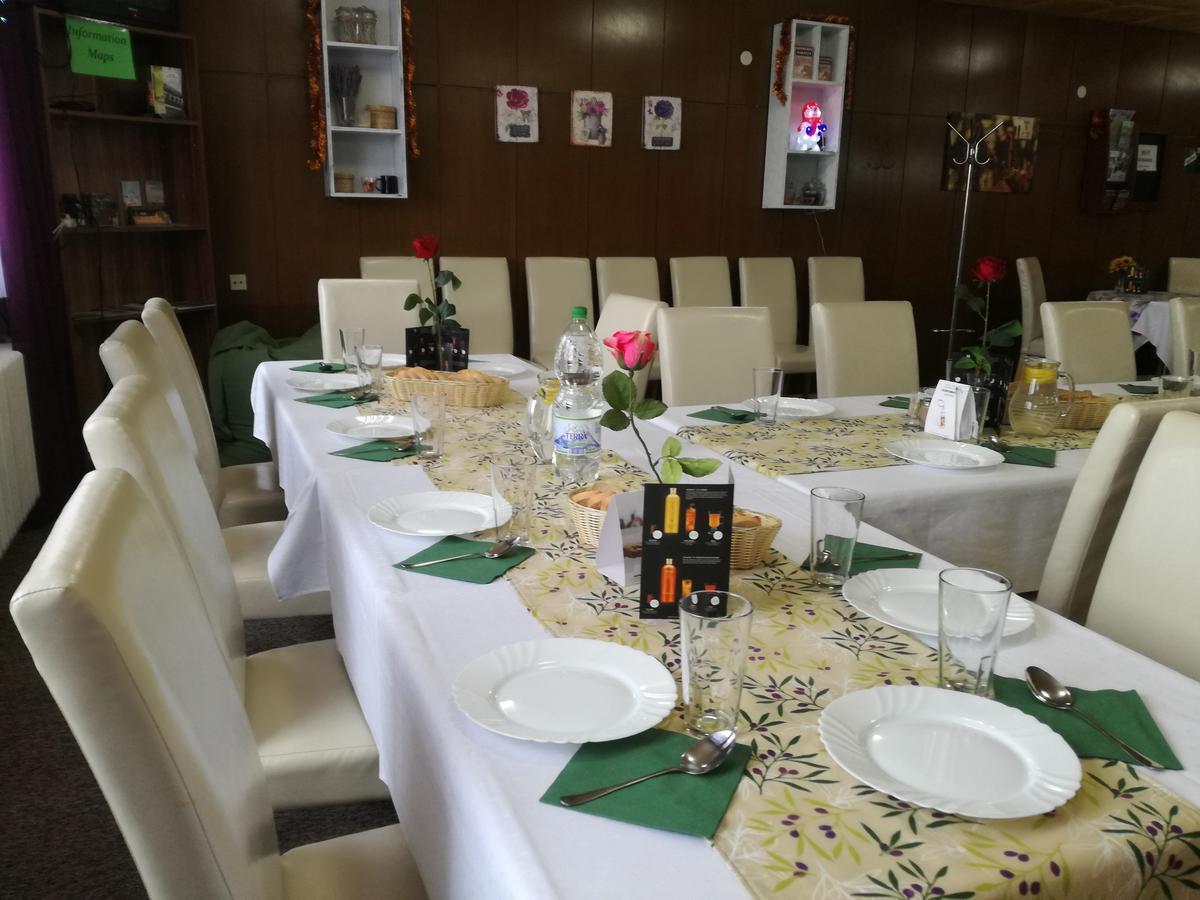 Hotel Tatrania Stará Lesná Buitenkant foto